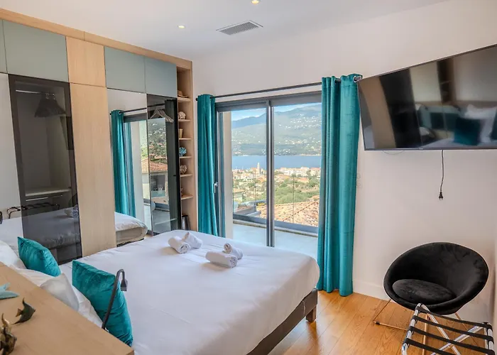 Terra Bella Hauteur De La Avec Piscine Et Vue