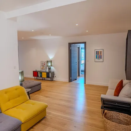 Terra Bella Hauteur De La Avec Piscine Et Vue